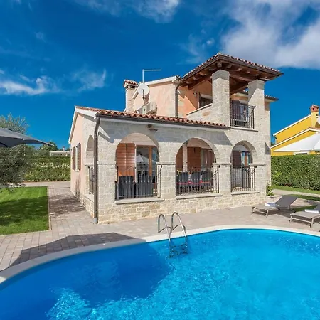 Evelyn With Private Pool And Panoramic View Villa